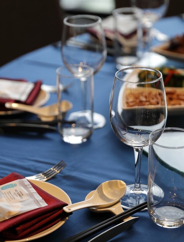 table, table setting, cutlery-5696243.jpg